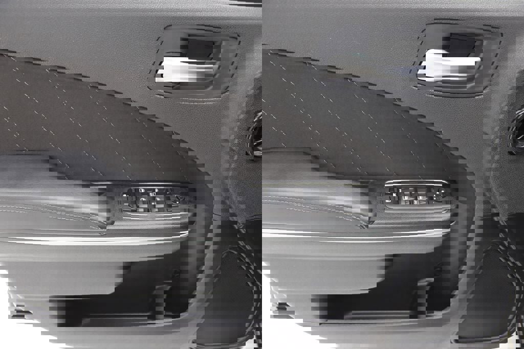 Used 2023 Dodge Charger SXT w/ Cold Weather Package image 14