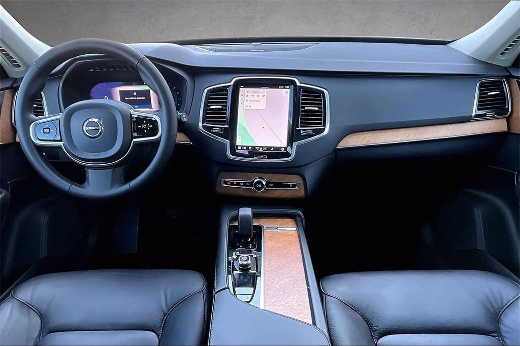 Used 2024 Volvo XC90 B6 Plus w/ Protection Package Premier image 7