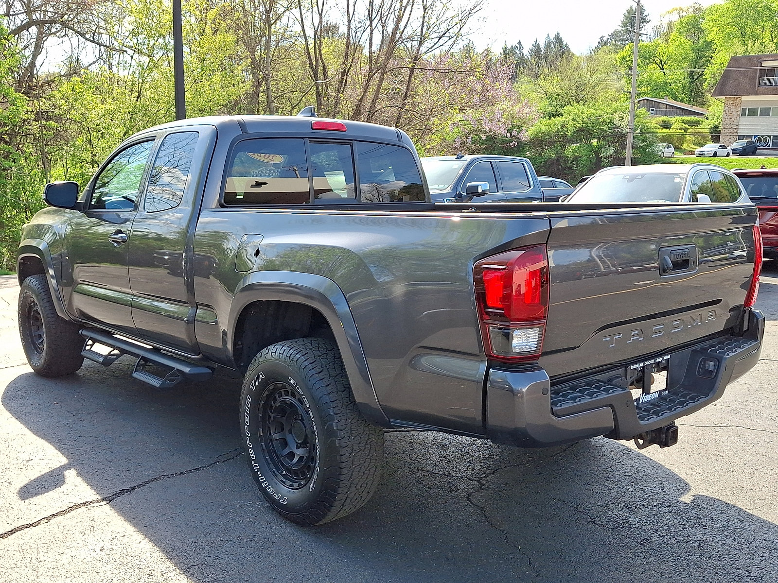 Used 2021 Toyota Tacoma TRD Sport w/ TRD Premium Sport Package image 4
