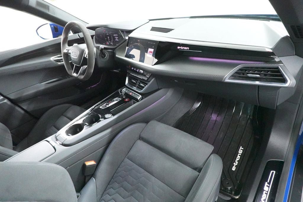 Used 2024 Audi e-tron GT Premium Plus AWD/4WD image 34