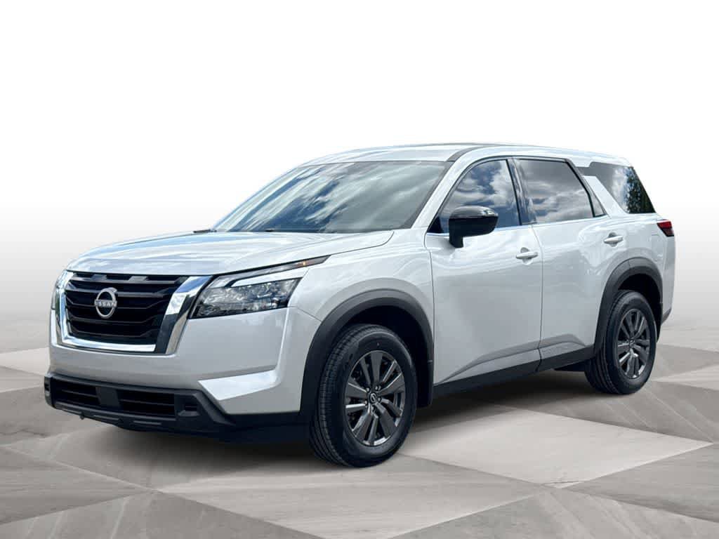 Used 2024 Nissan Pathfinder S AWD/4WD image 4