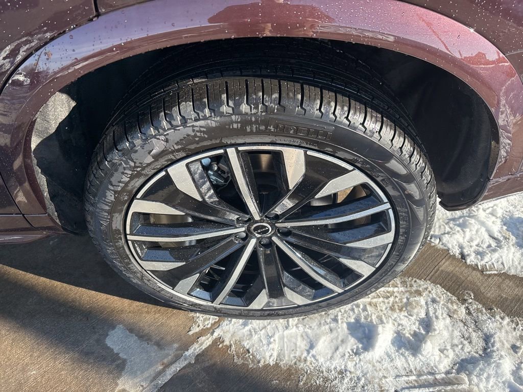 New 2026 Volvo XC90 B6 Ultra w/ Protection Package Premier image 16