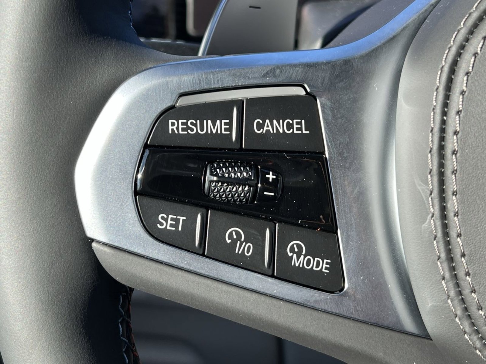 Used 2025 BMW X7 M60i image 30