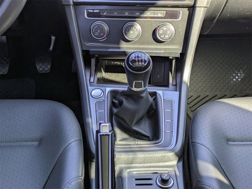 Used 2020 Volkswagen Golf 4-Door image 15