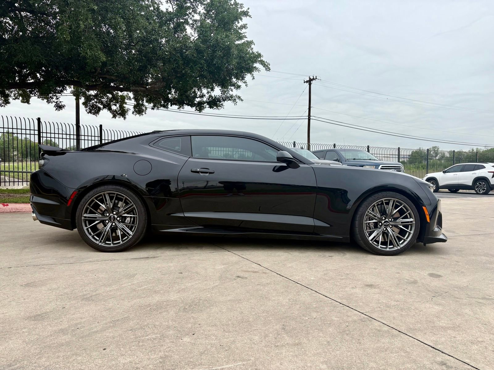 Used 2023 Chevrolet Camaro ZL1 RWD image 4
