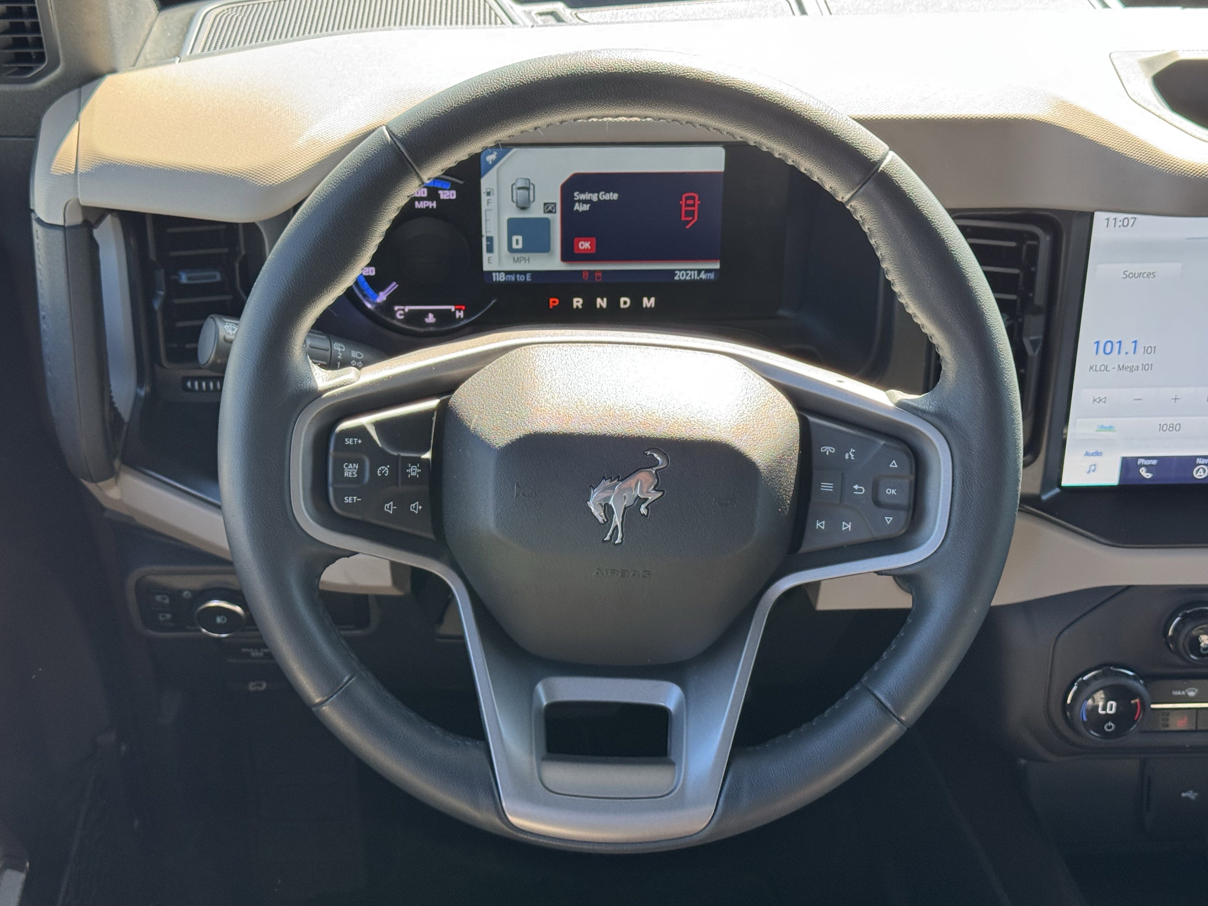 Used 2023 Ford Bronco Wildtrak image 16