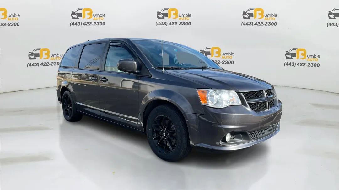 Used 2018 Dodge Grand Caravan SXT w/ Blacktop Package image 3