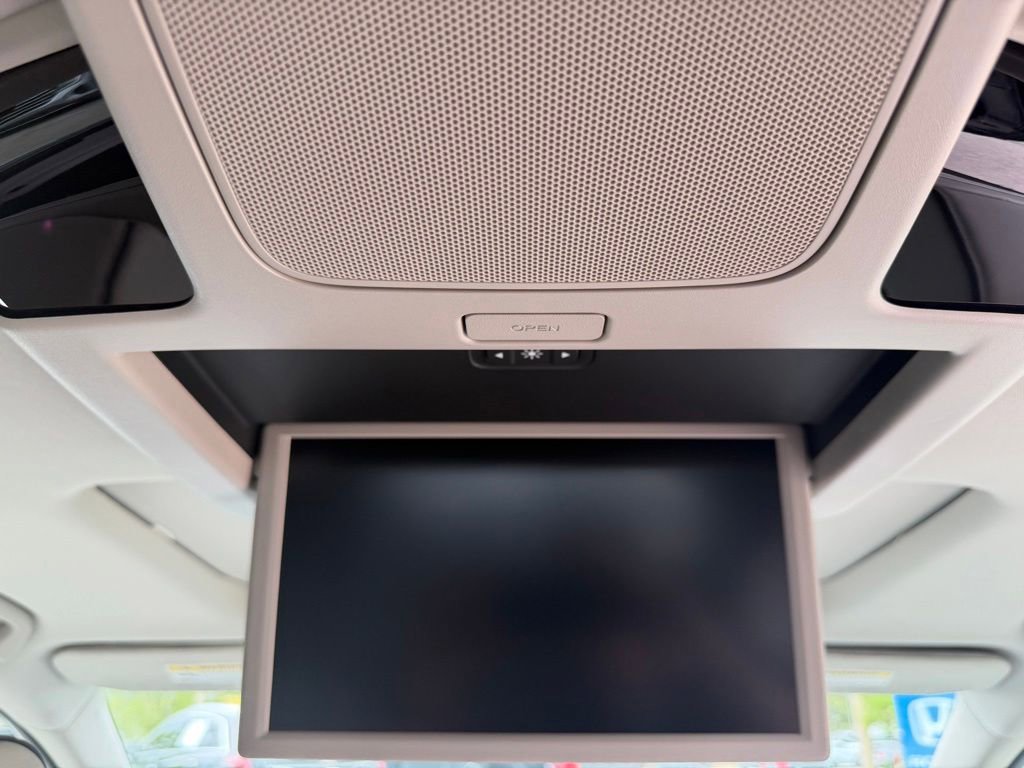 Certified 2026 Honda Odyssey Touring image 11