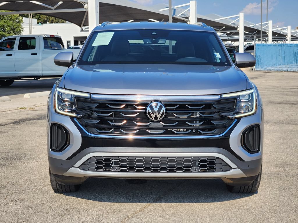 Used 2026 Volkswagen Atlas Cross Sport SE FWD image 2
