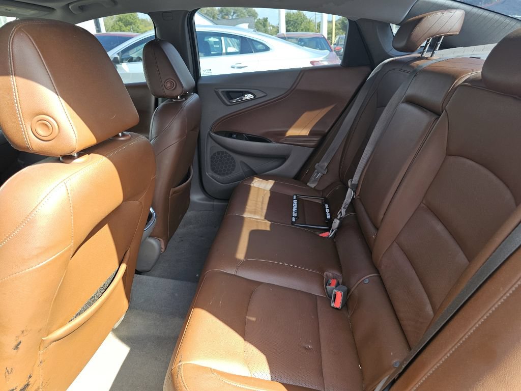 Used 2016 Chevrolet Malibu Premier w/ Driver Confidence Package II FWD image 31