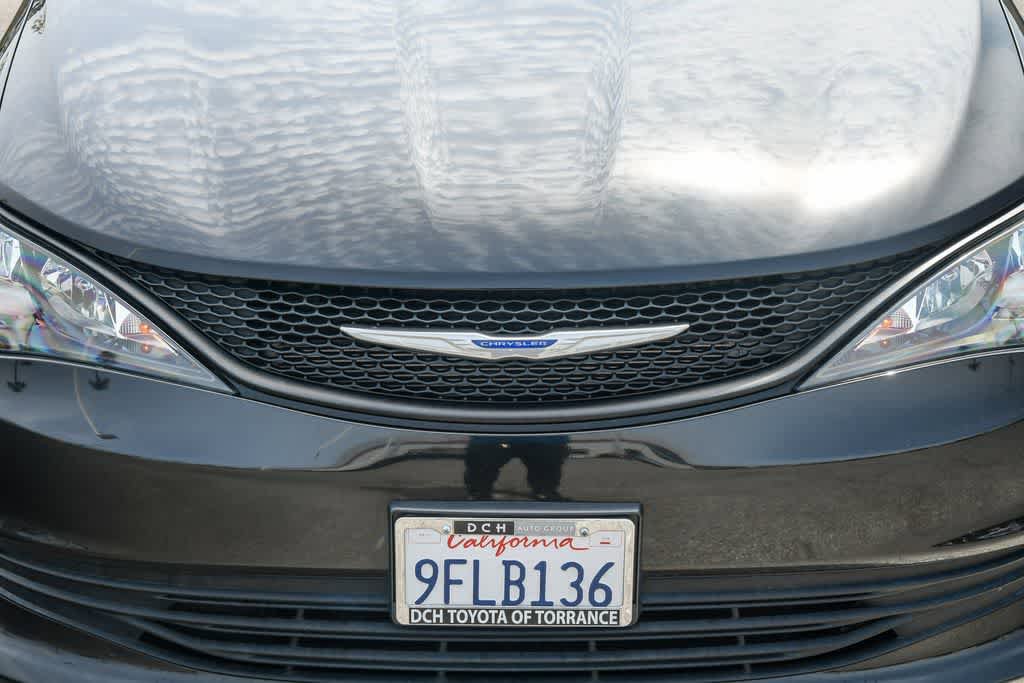 Used 2019 Chrysler Pacifica L FWD image 5