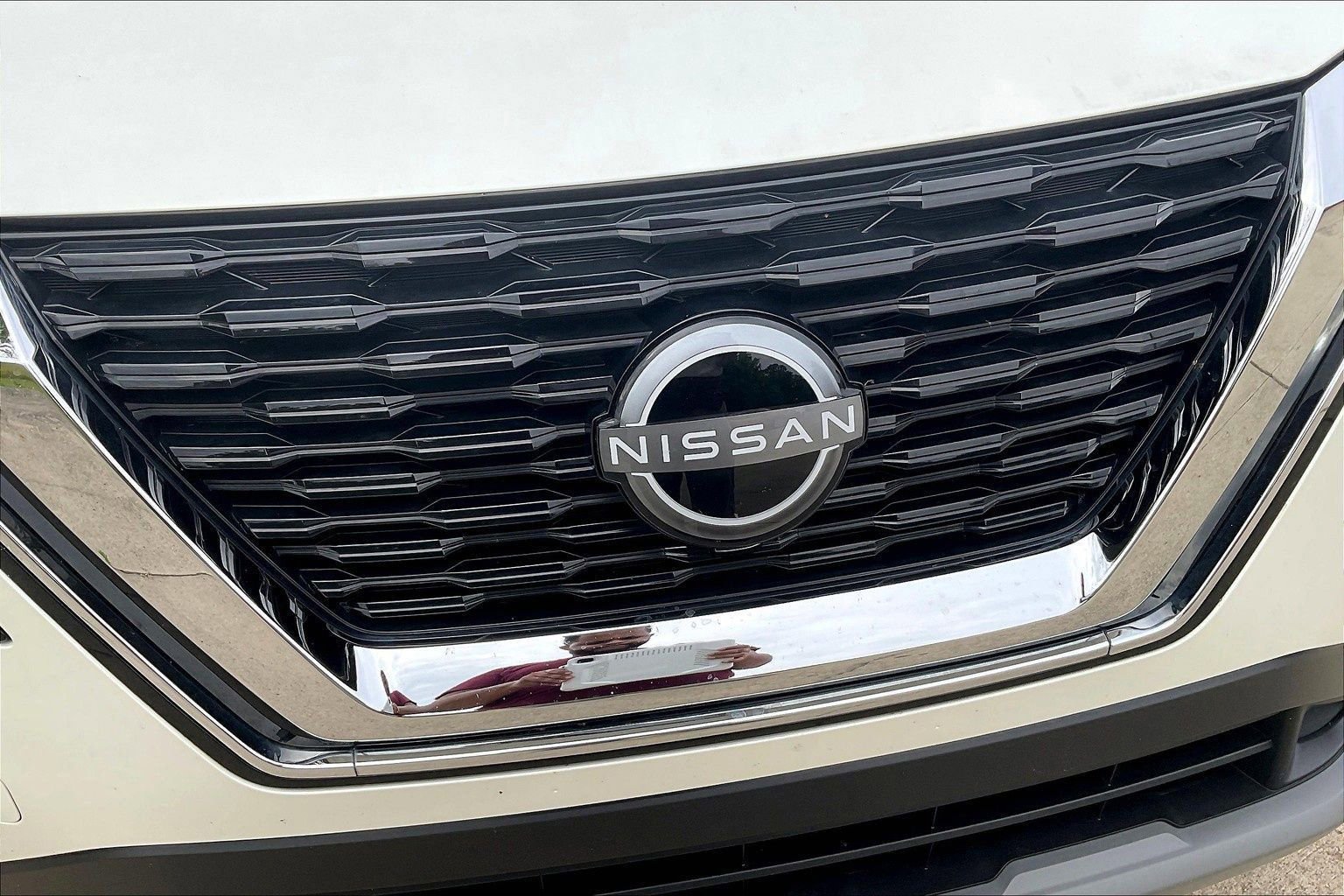 Certified 2023 Nissan Rogue SV image 35