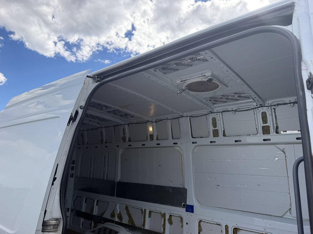Used 2019 Freightliner Sprinter 170 Cargo RWD image 20
