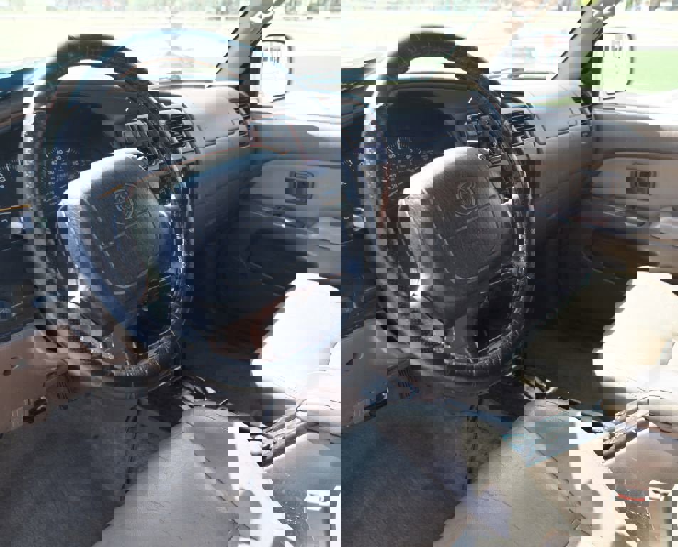 Used 1997 Toyota 4Runner Limited image 10