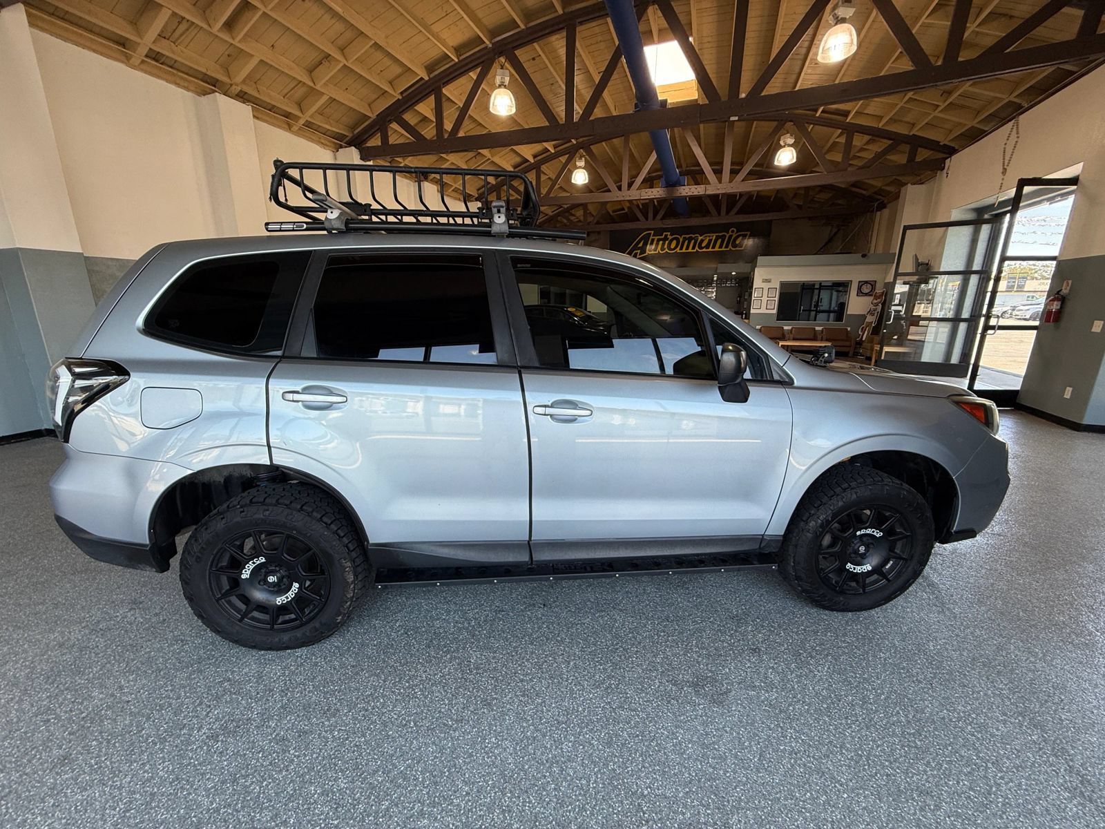 Used 2017 Subaru Forester 2.5i AWD/4WD image 8