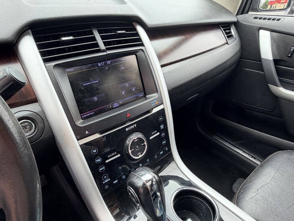 Used 2013 Ford Edge Limited FWD image 11