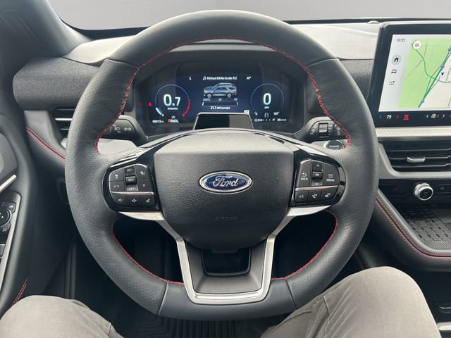 Used 2025 Ford Explorer ST-Line w/ Premium Package image 12