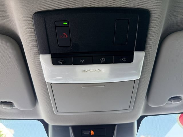 Used 2023 Nissan Rogue SV FWD image 28