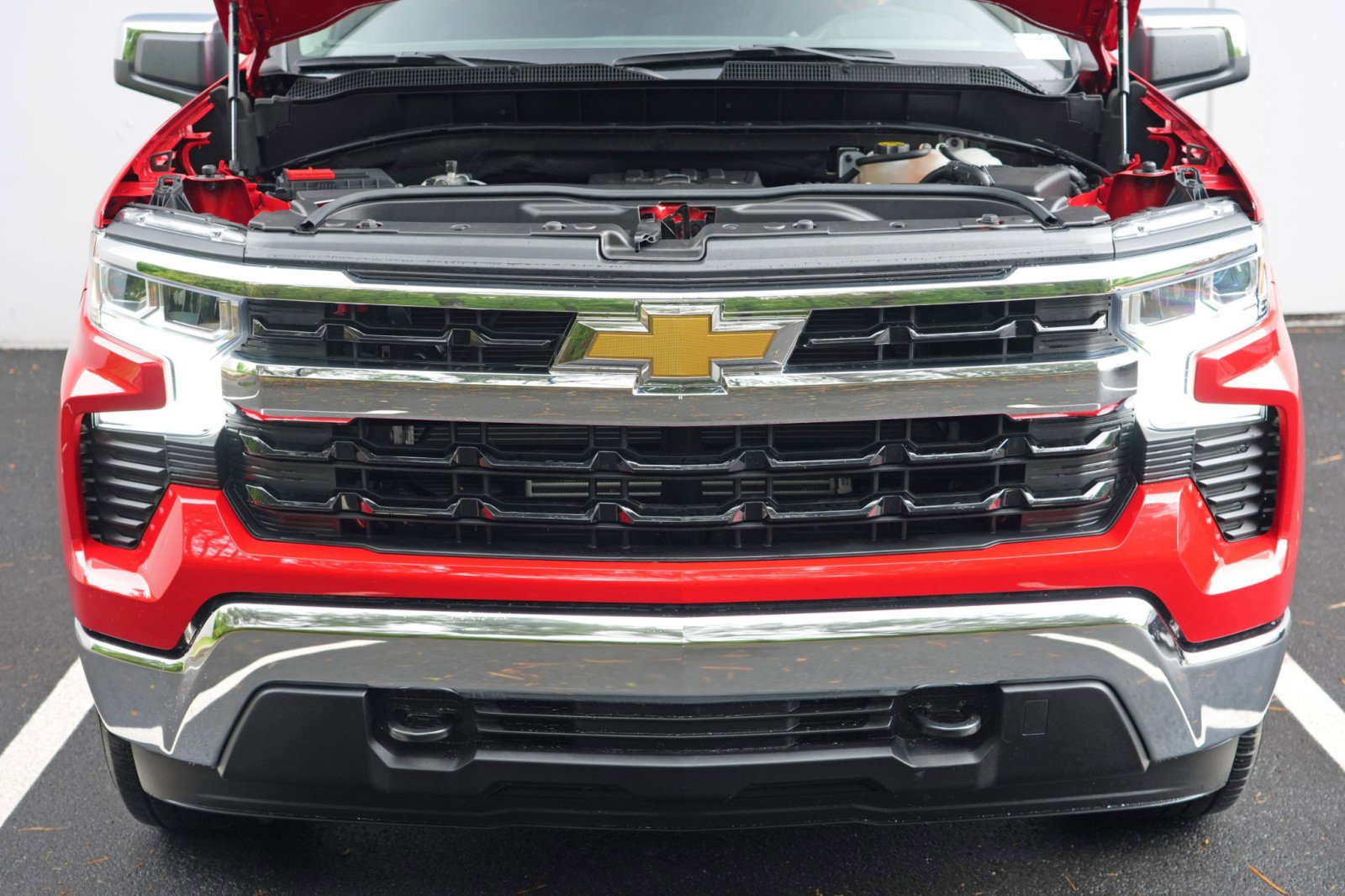 Used 2023 Chevrolet Silverado 1500 LT AWD/4WD image 7