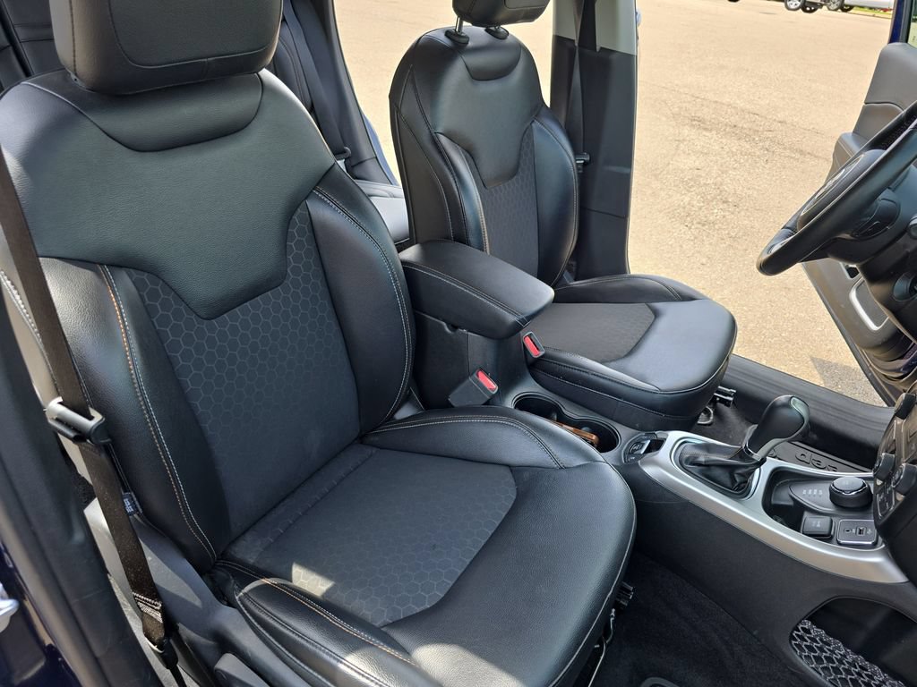 Used 2018 Jeep Compass Latitude w/ Popular Equipment Group AWD/4WD image 10