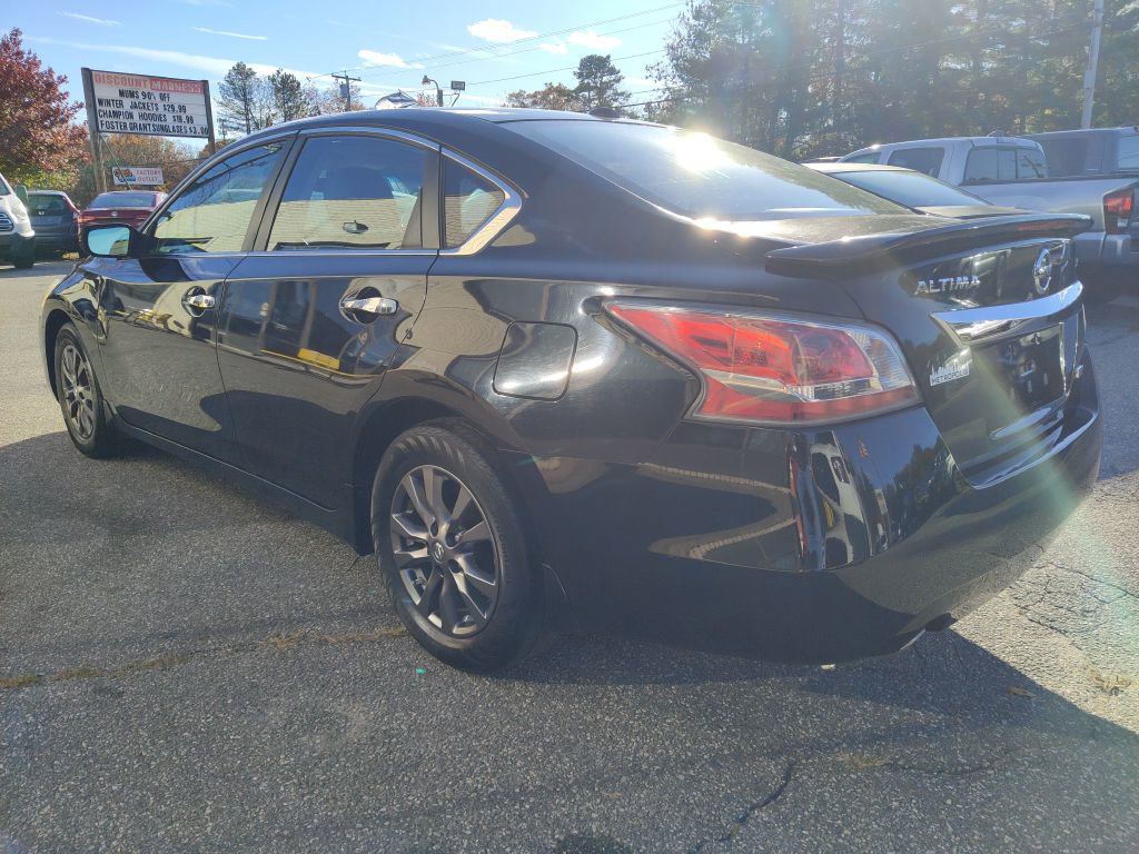 Used 2015 Nissan Altima 2.5 S w/ Special Edition Package FWD image 6