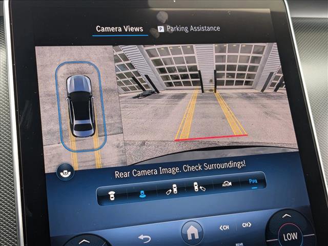 Used 2025 Mercedes-Benz C 300 Sedan image 12