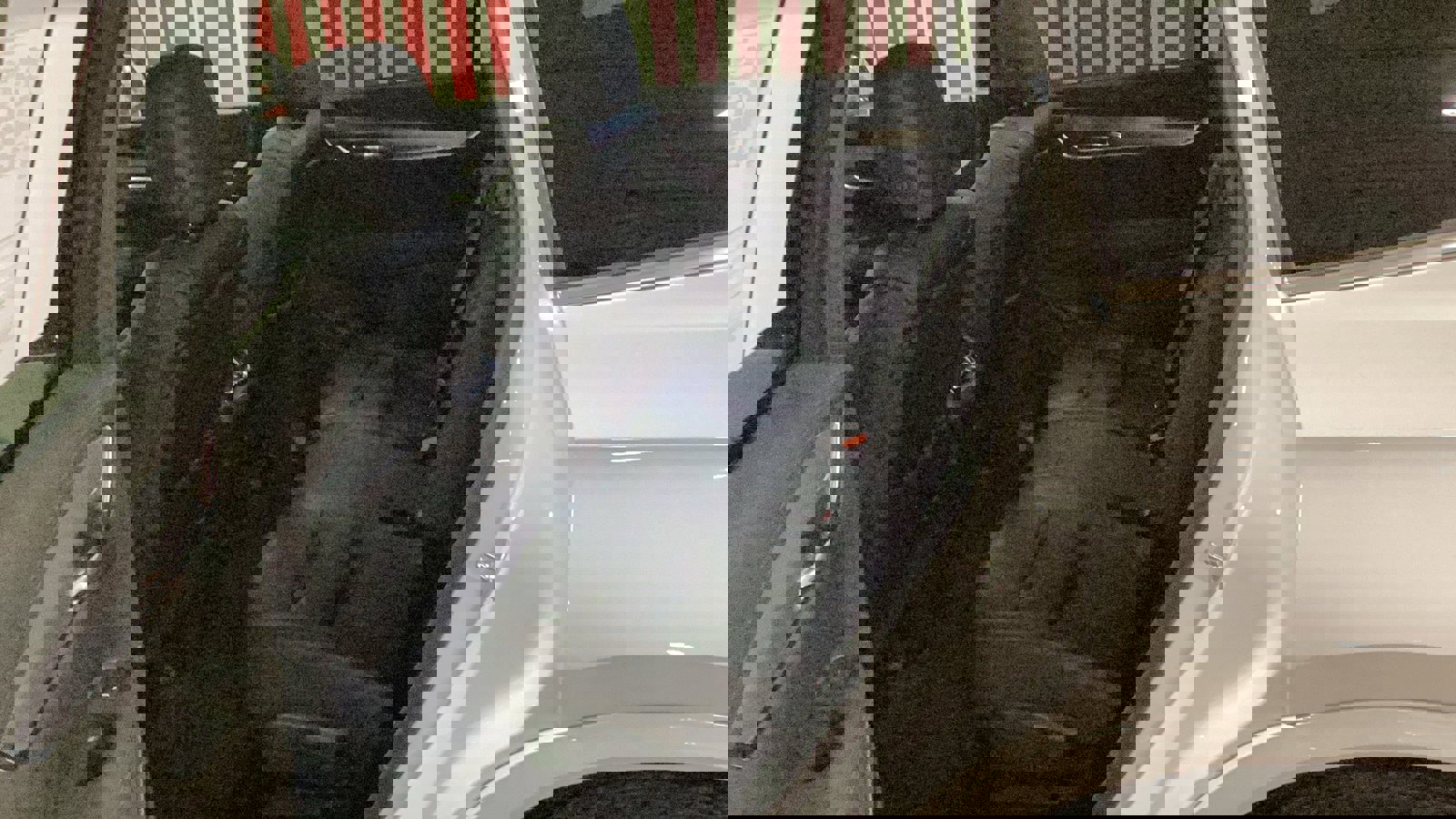 Used 2024 Cadillac XT6 Luxury w/ LPO, Floor Liner Package image 7