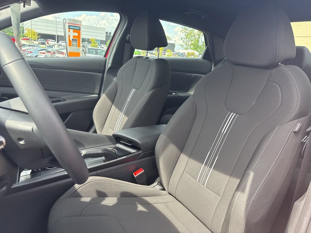 Certified 2026 Hyundai Elantra Sport FWD image 11