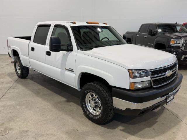 Used 2007 Chevrolet Silverado 2500 LT w/ Heavy-Duty Power Package AWD/4WD image 6