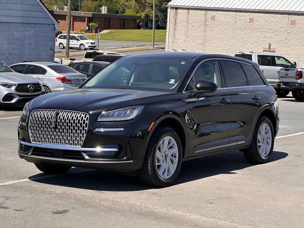 Used 2025 Lincoln Corsair FWD image 2