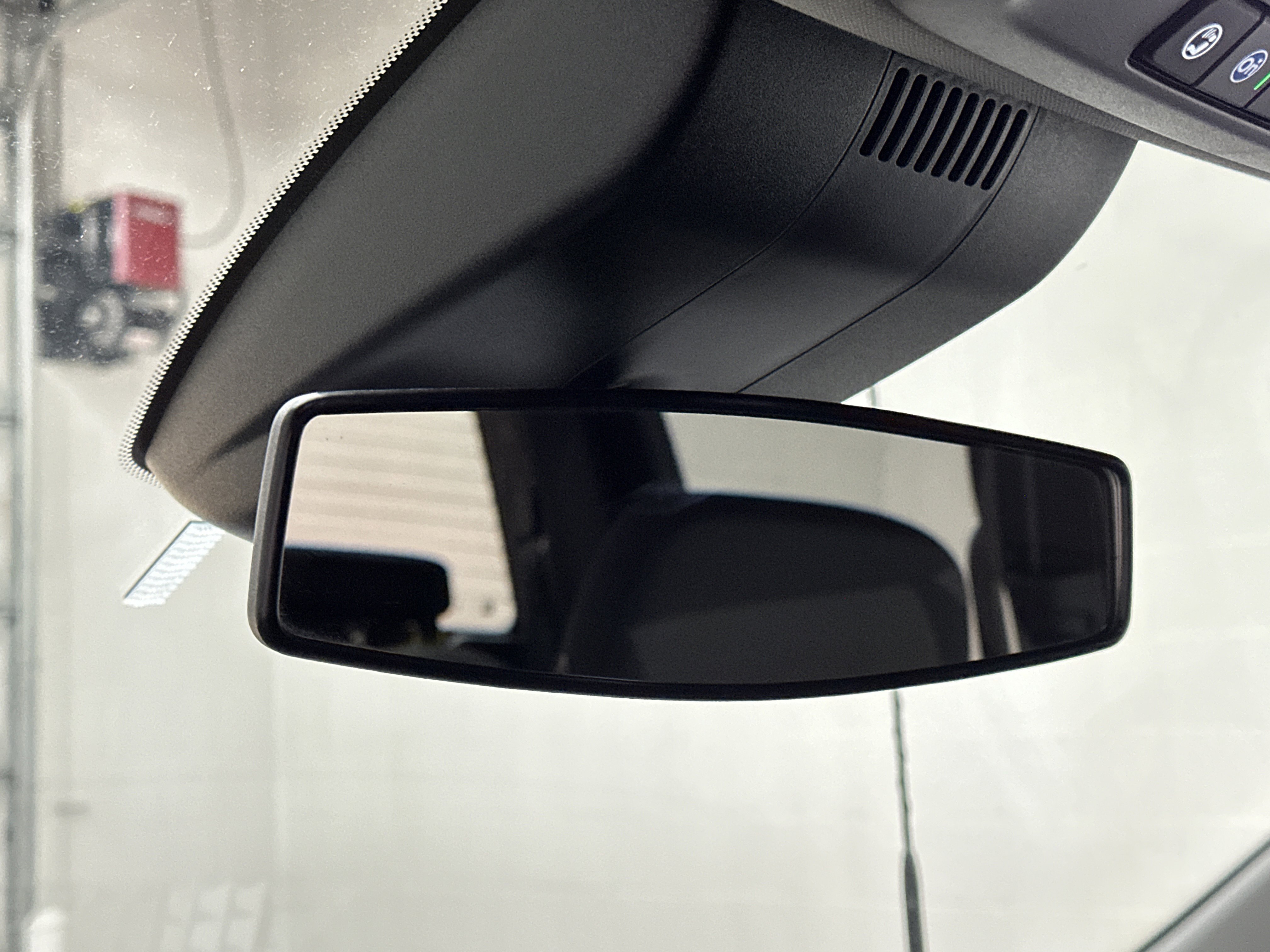 Used 2025 Chevrolet Silverado 2500 LT w/ Convenience Package image 35