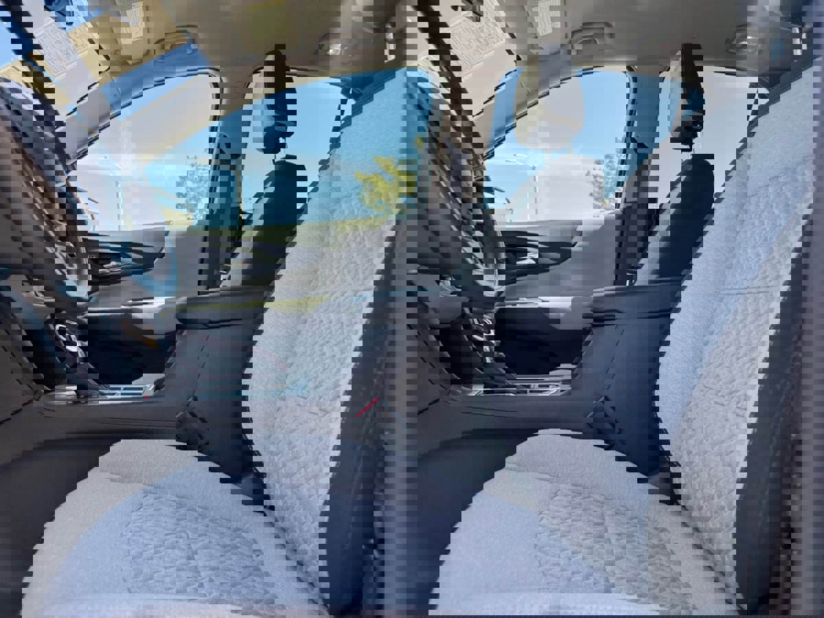 Used 2024 Chevrolet Equinox LS w/ LS Convenience Package FWD image 16