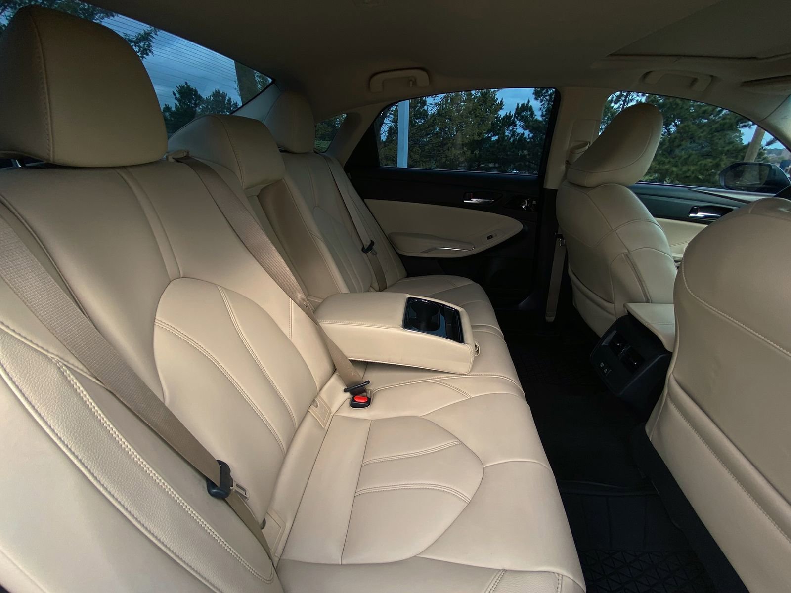 Used 2021 Toyota Avalon XLE w/ Moonroof Package image 31