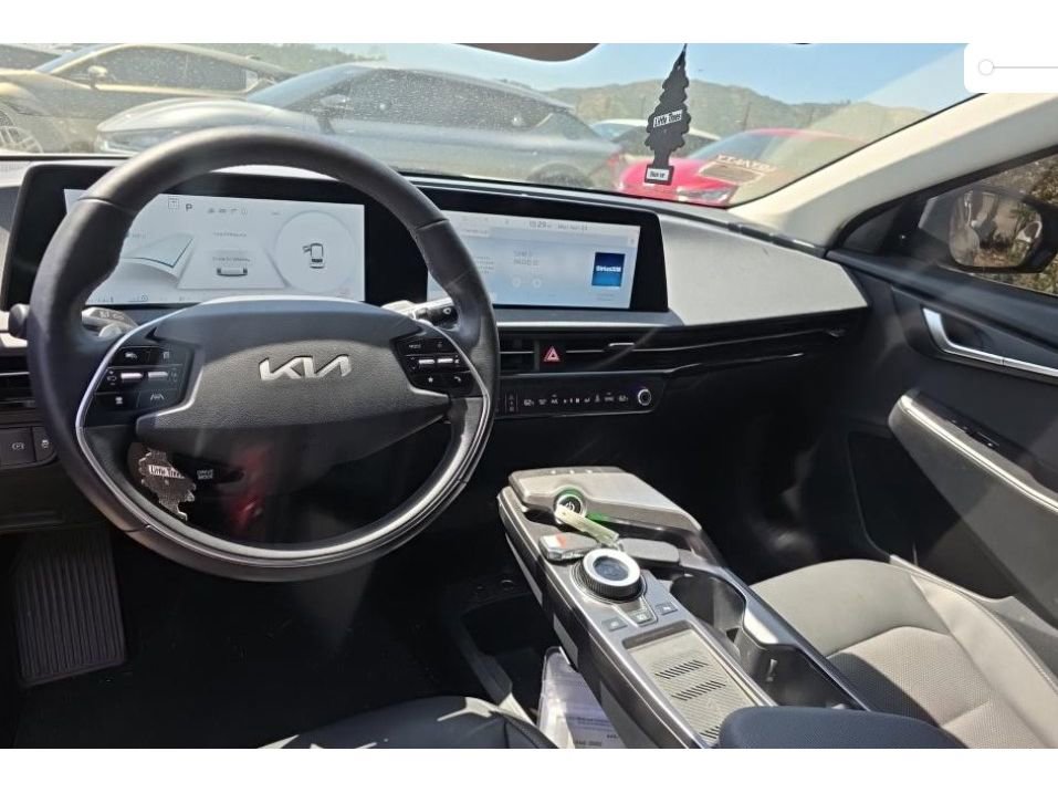 Used 2024 Kia EV6 Light AWD/4WD image 8