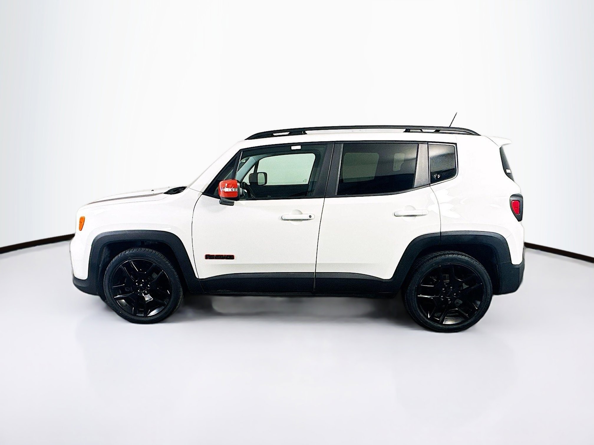 Used 2020 Jeep Renegade Latitude FWD image 4