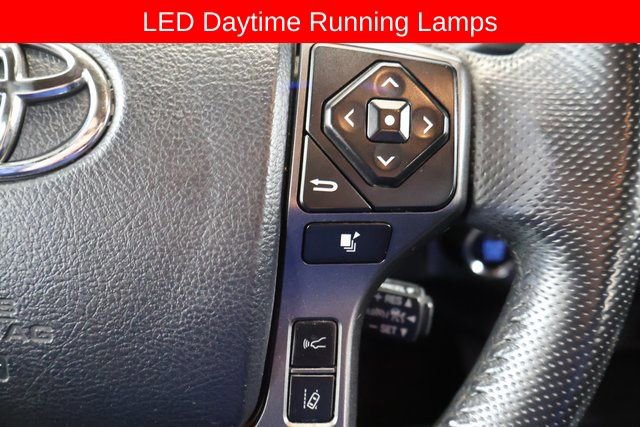 Certified 2018 Toyota Tacoma TRD Off-Road image 19