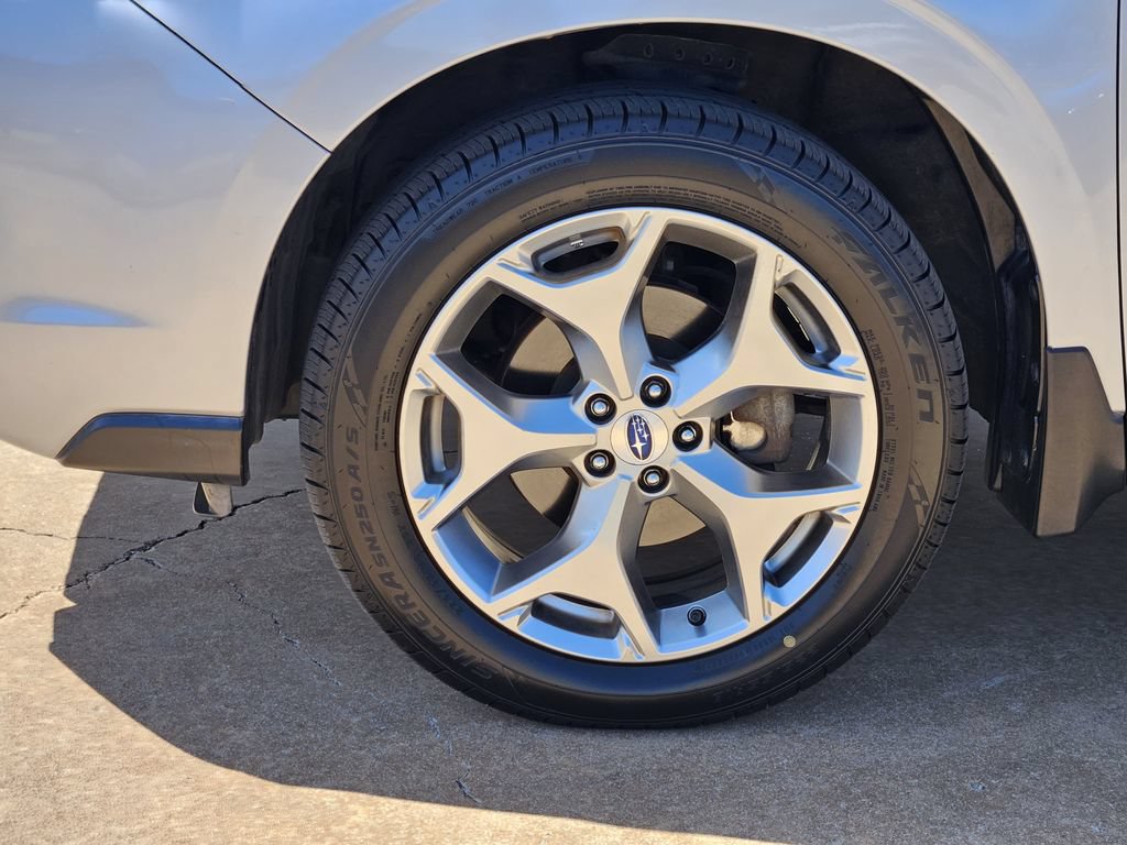 Used 2017 Subaru Forester 2.5i Touring AWD/4WD image 11