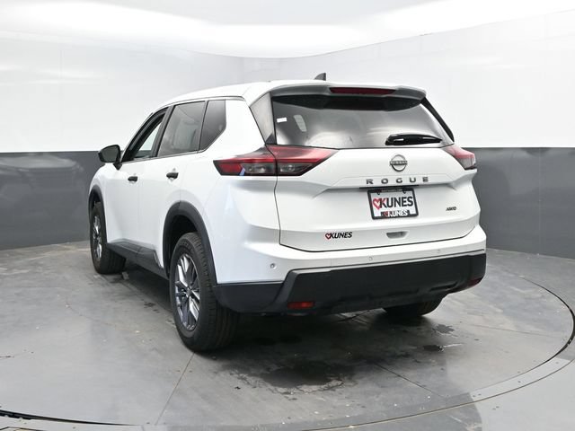 Used 2024 Nissan Rogue S AWD/4WD image 12