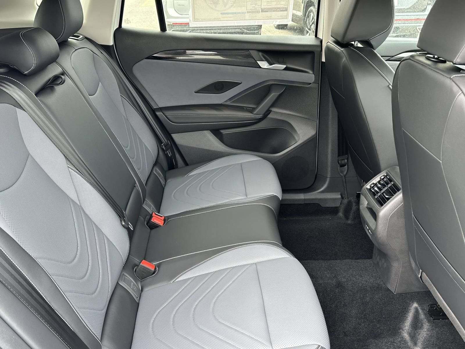 New 2026 Volkswagen Tiguan SE AWD/4WD image 15