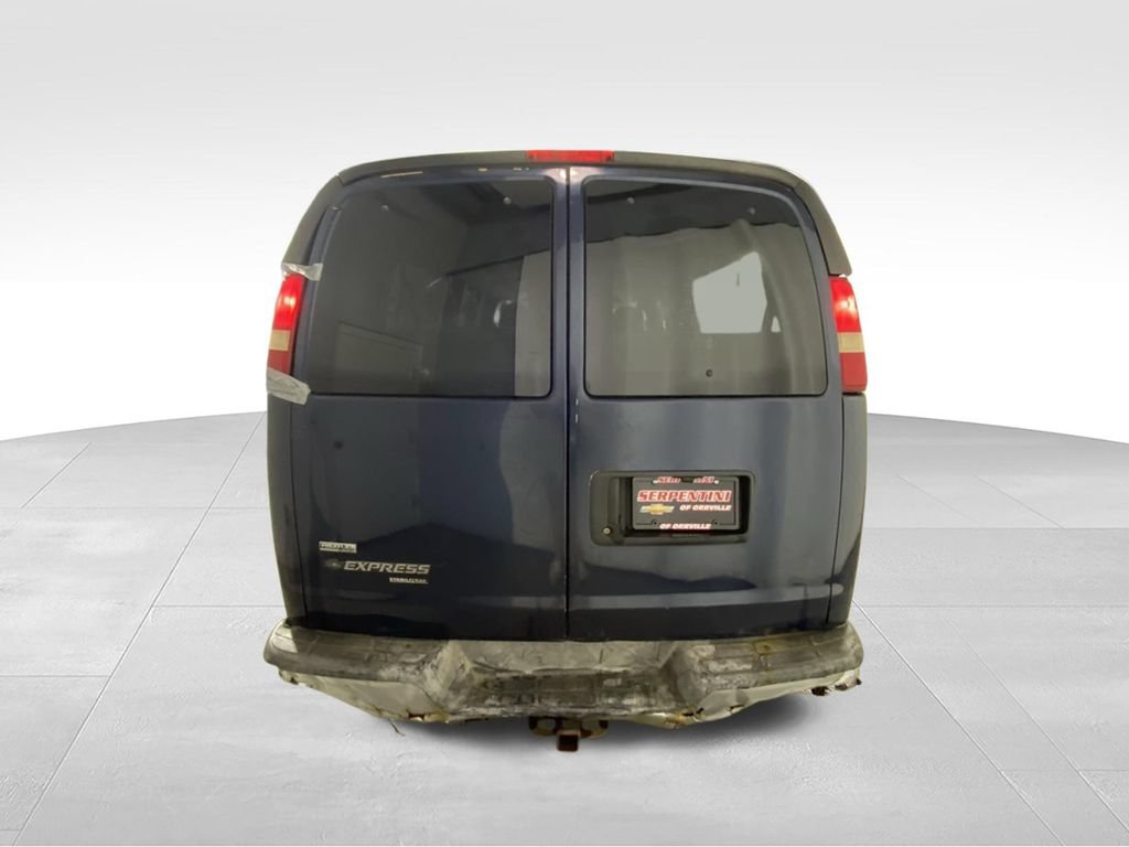 Used 2010 Chevrolet Express 3500 LT w/ LT Preferred Equipment Group RWD image 9