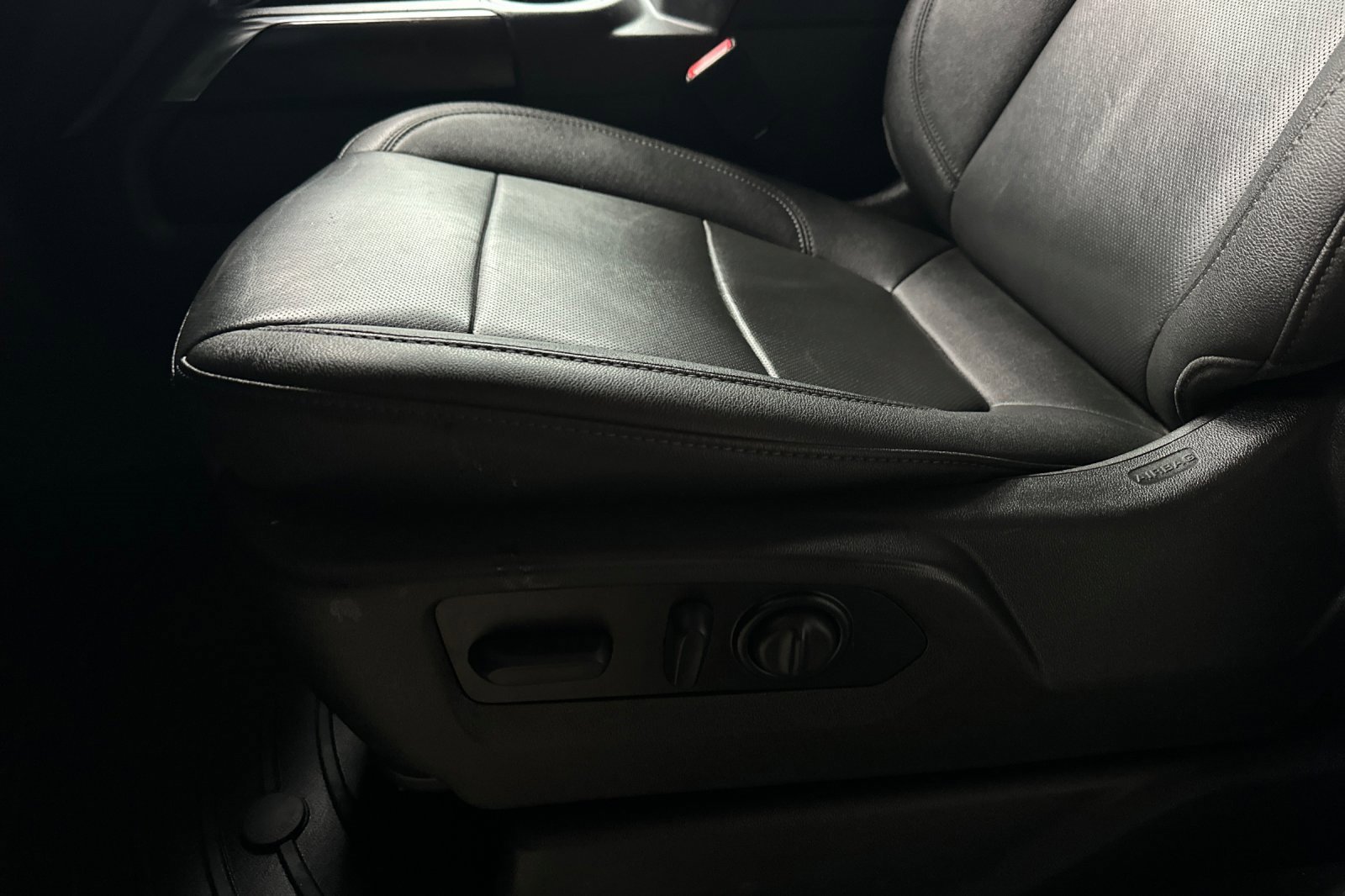 Used 2023 GMC Sierra 2500 SLT w/ SLT Convenience Package image 13