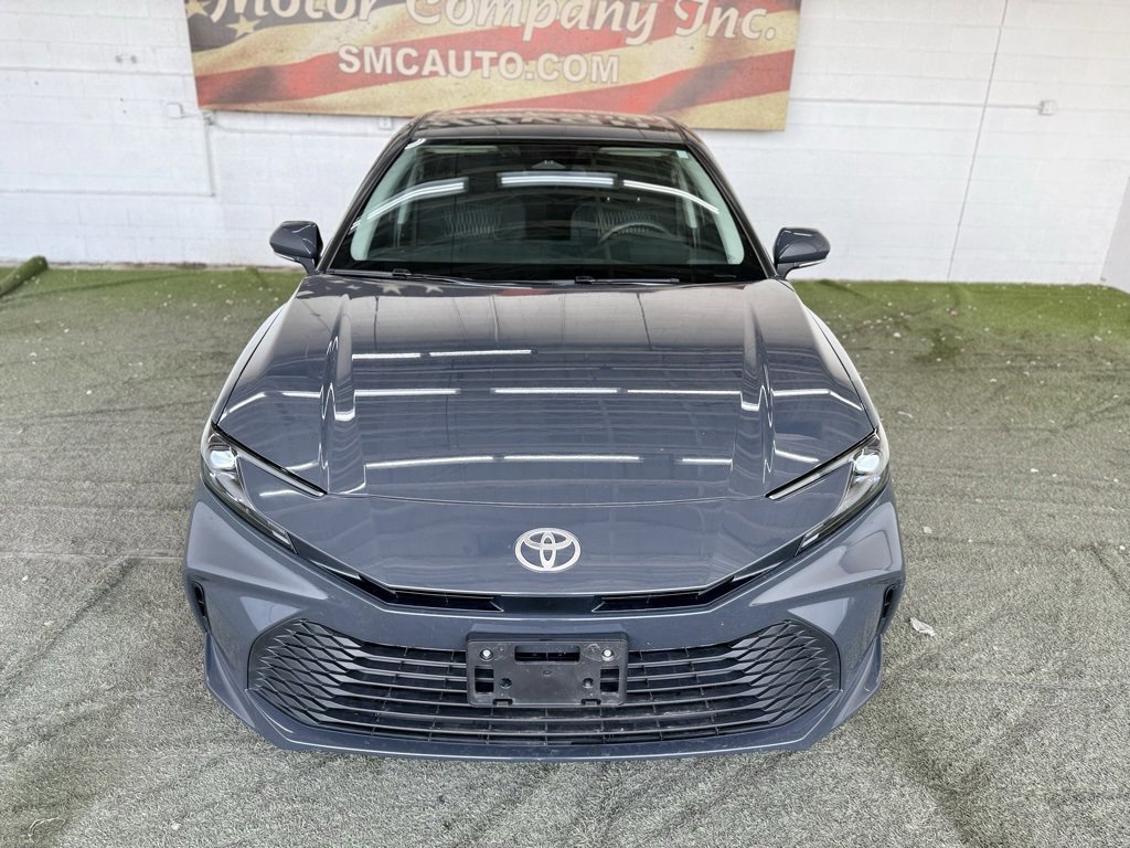 Used 2025 Toyota Camry LE image 8