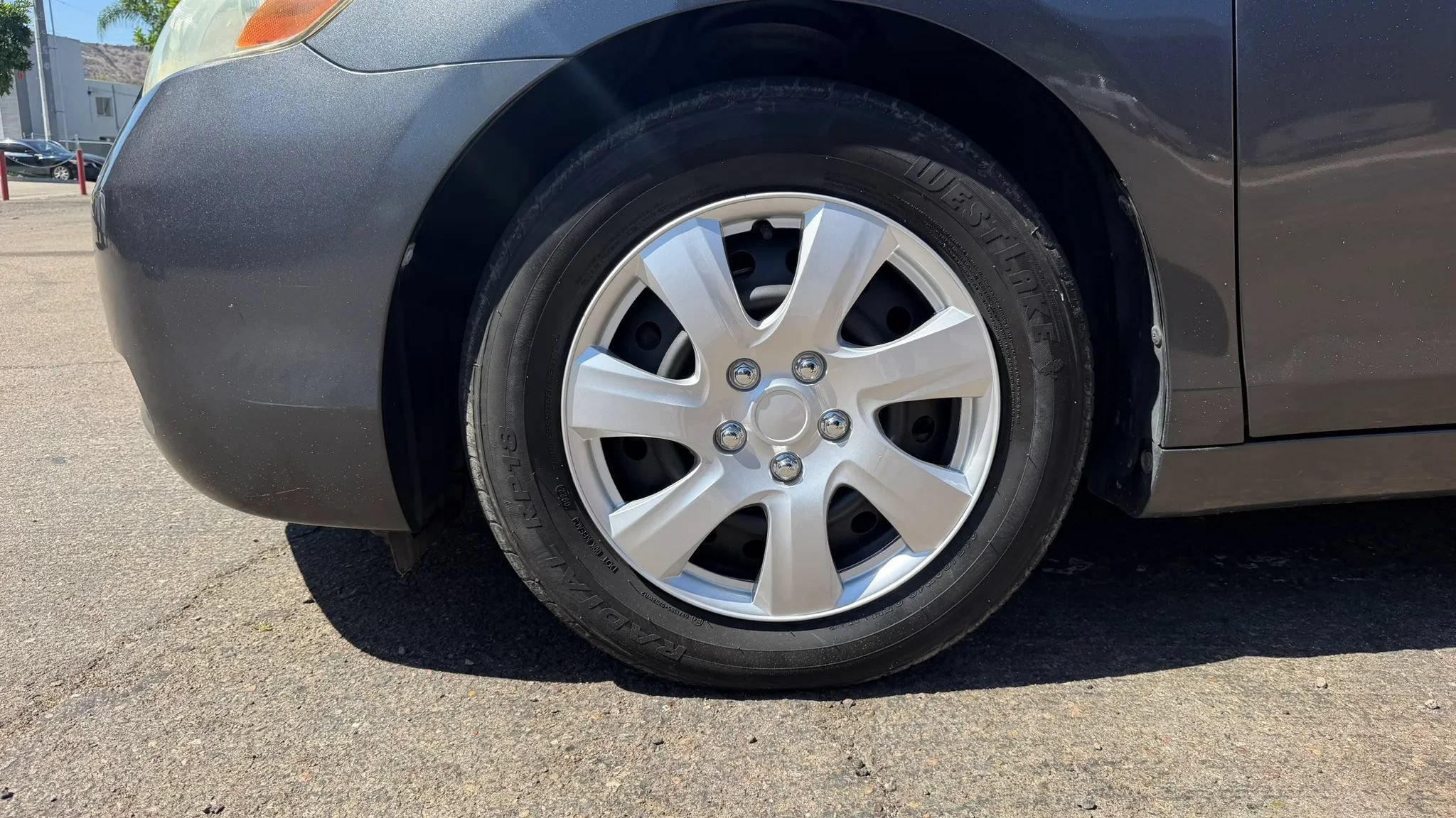 Used 2007 Toyota Camry LE FWD image 9