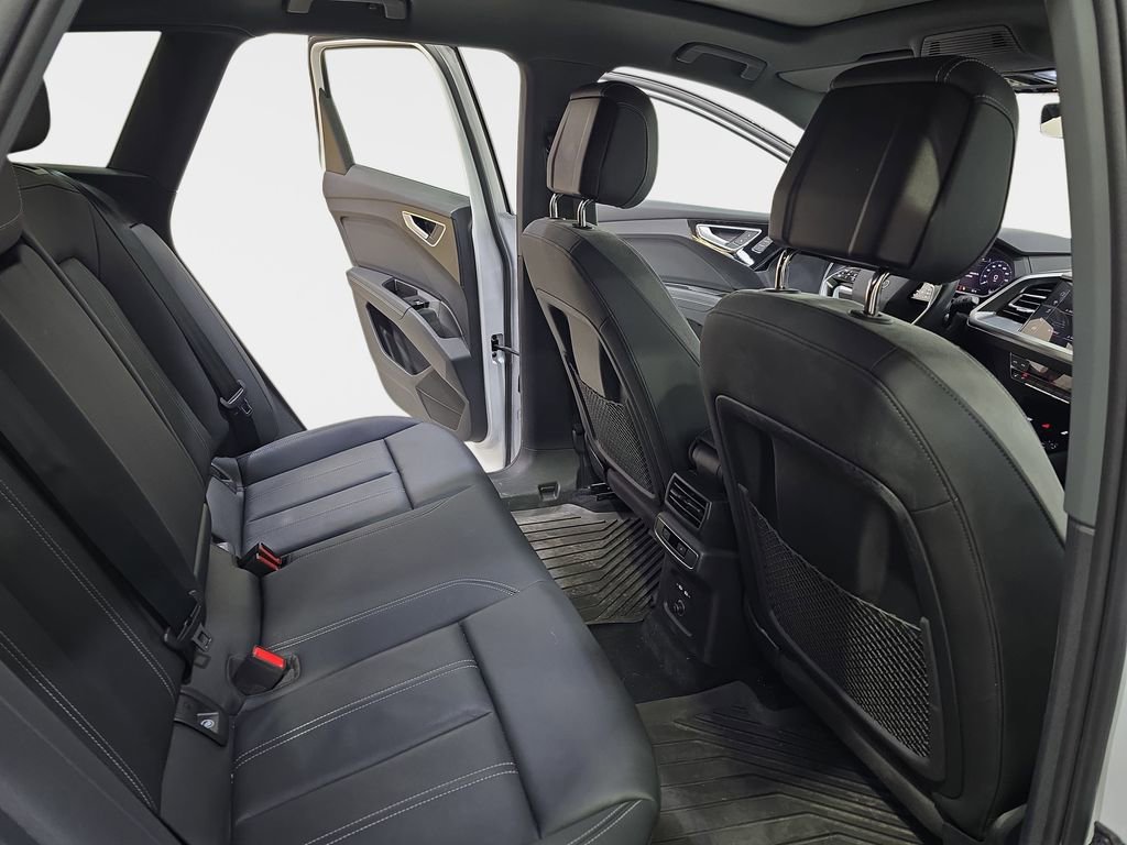 Used 2024 Audi Q4 e-tron Premium w/ Convenience Package image 13
