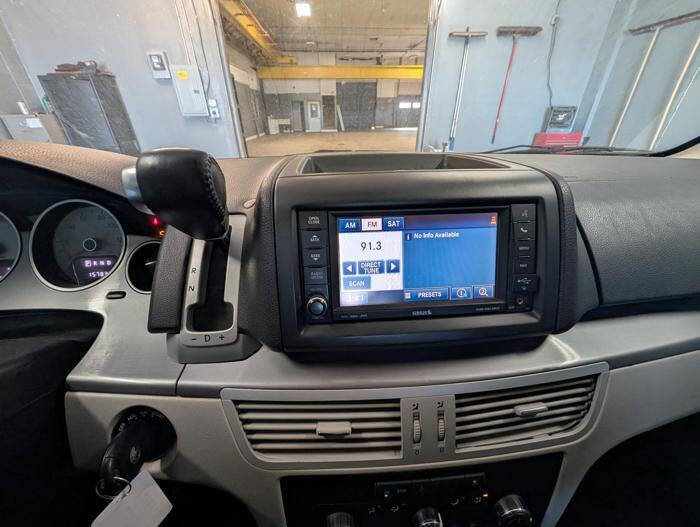Used 2013 Volkswagen Routan SE FWD image 36