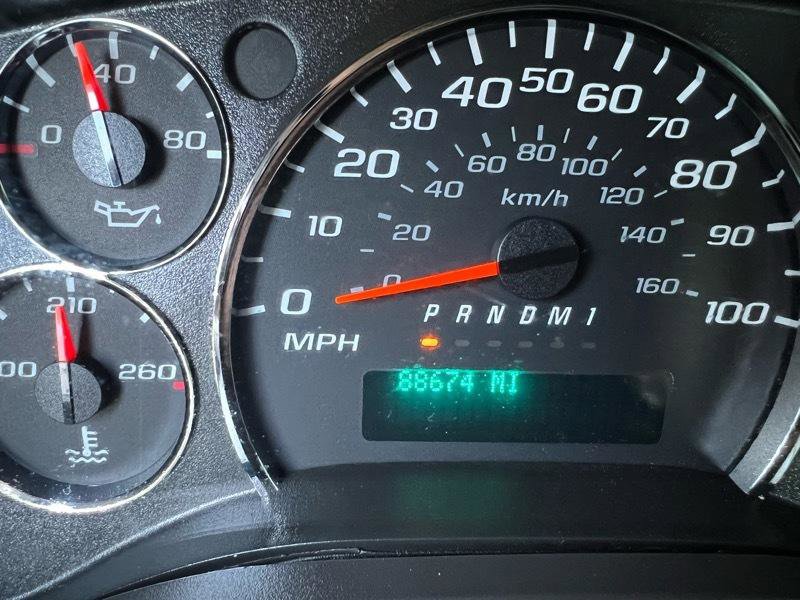 Used 2013 Chevrolet Express 2500 RWD image 29