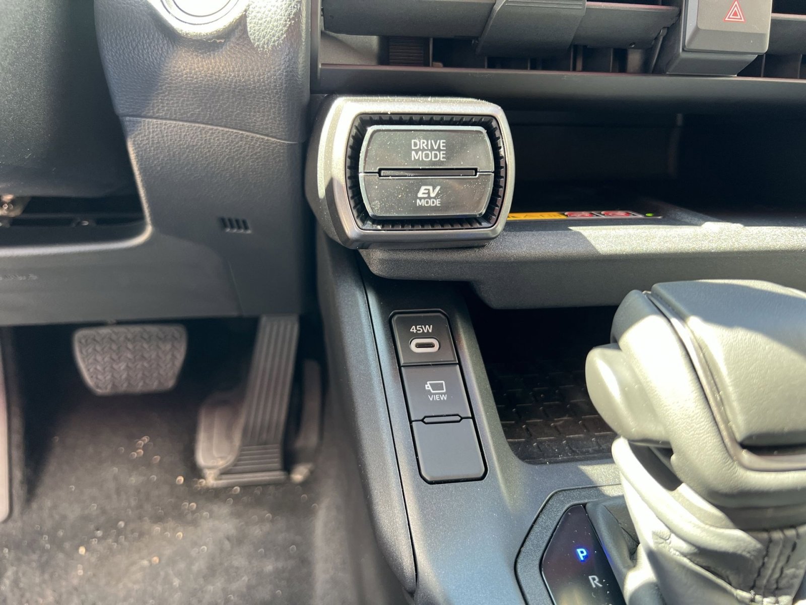 New 2026 Toyota RAV4 XSE image 27