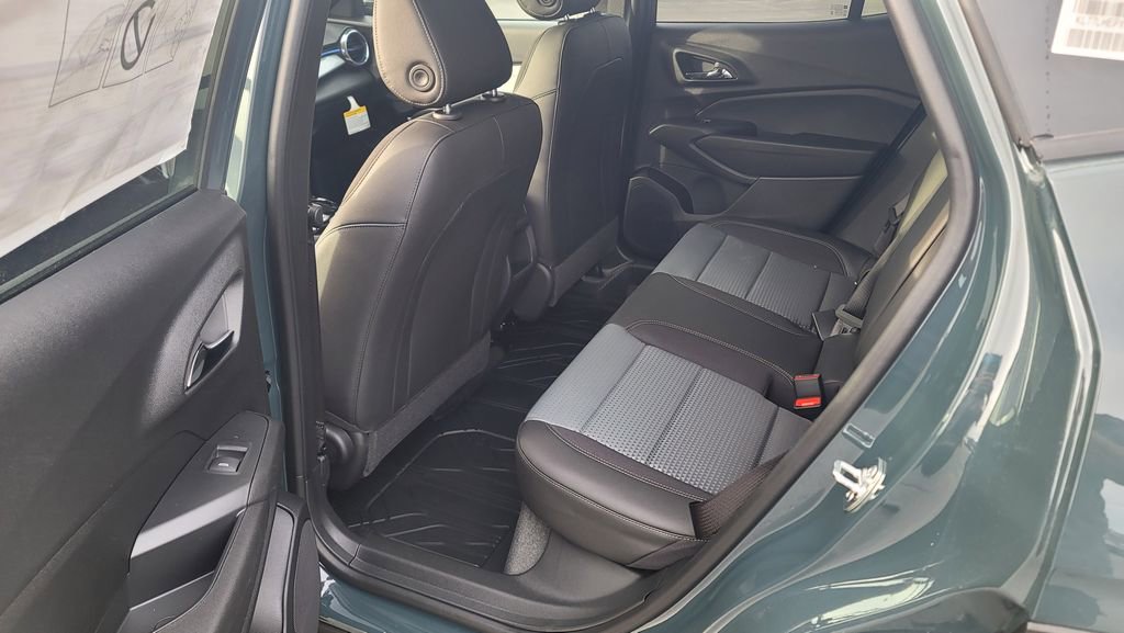 New 2026 Chevrolet Trax LT w/ Driver Confidence Package image 25