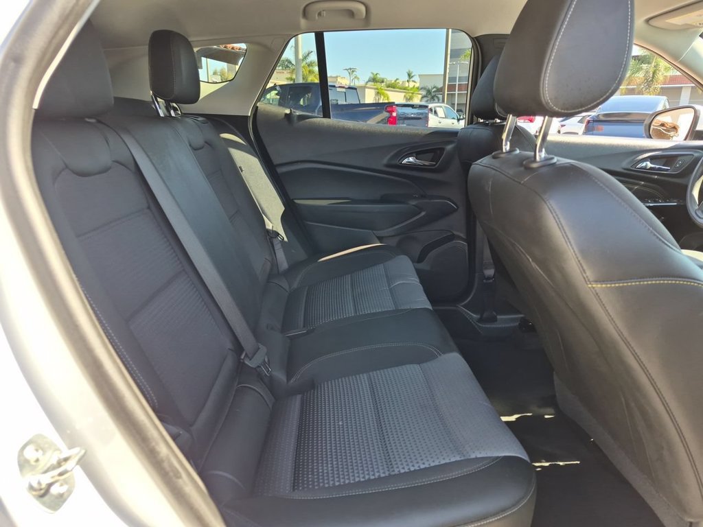 Used 2025 Chevrolet Trax LT FWD image 27