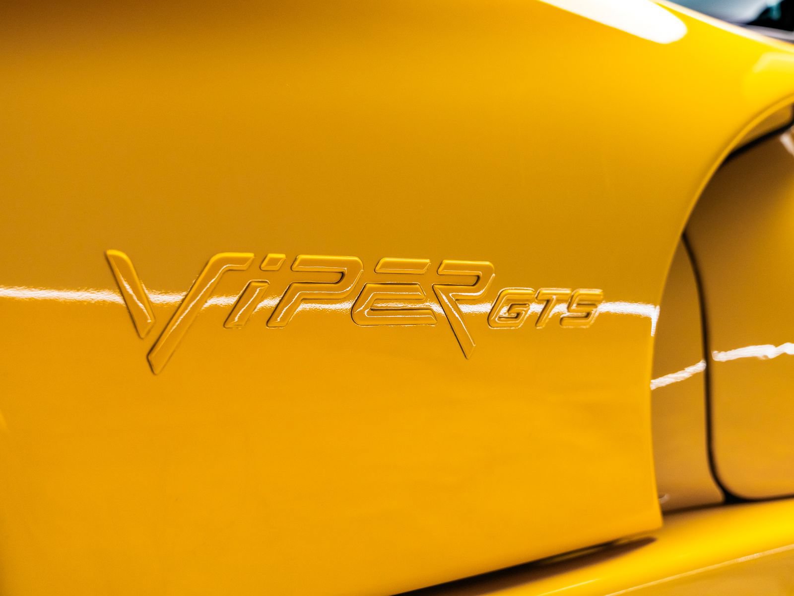Used 2001 Dodge Viper GTS RWD image 28